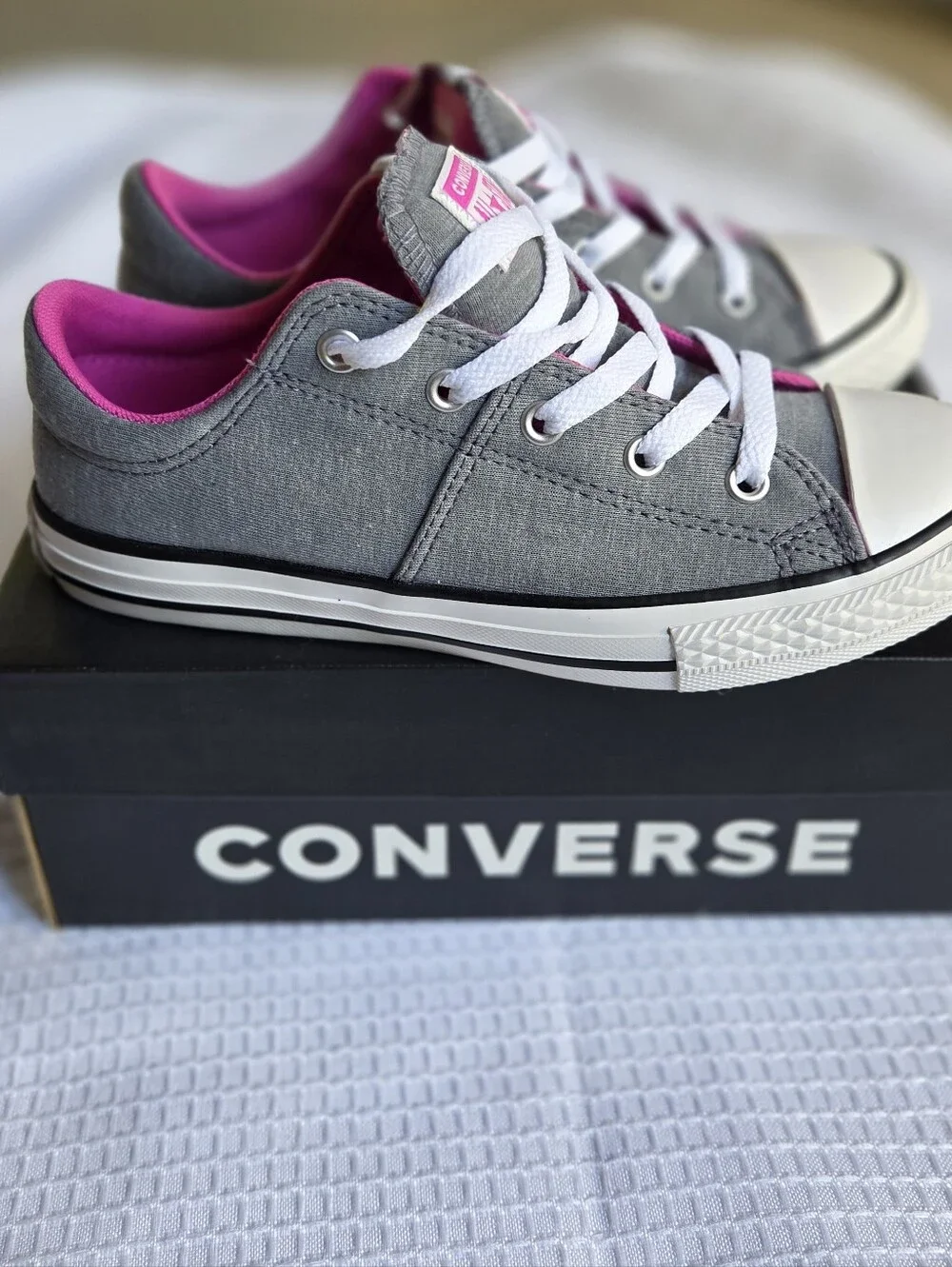 Converse Low Top Sneakers in Gray with Pink Accents